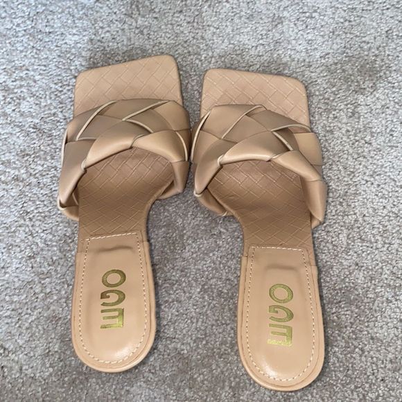 Ego Official Bottega Veneta Inspired Sandal - Picture 5 of 5